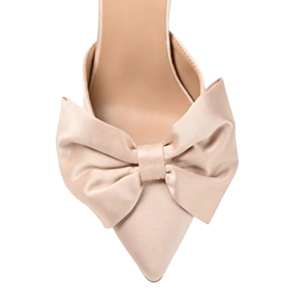 Journee Collection Women's Tiarra Pump Elegant Cream Bow Heels - Picture 2 of 9